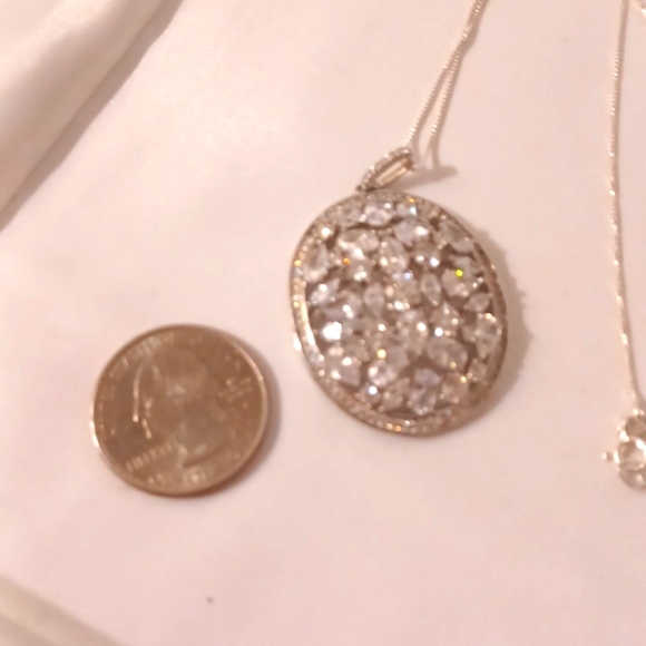- Large Bella Luce, diamond simulant, 925 silver pendant and chain! - Picture 3 of 6